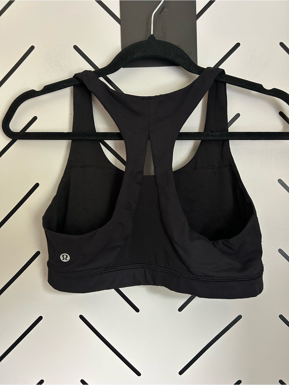 Lululemon black mesh back sports bra